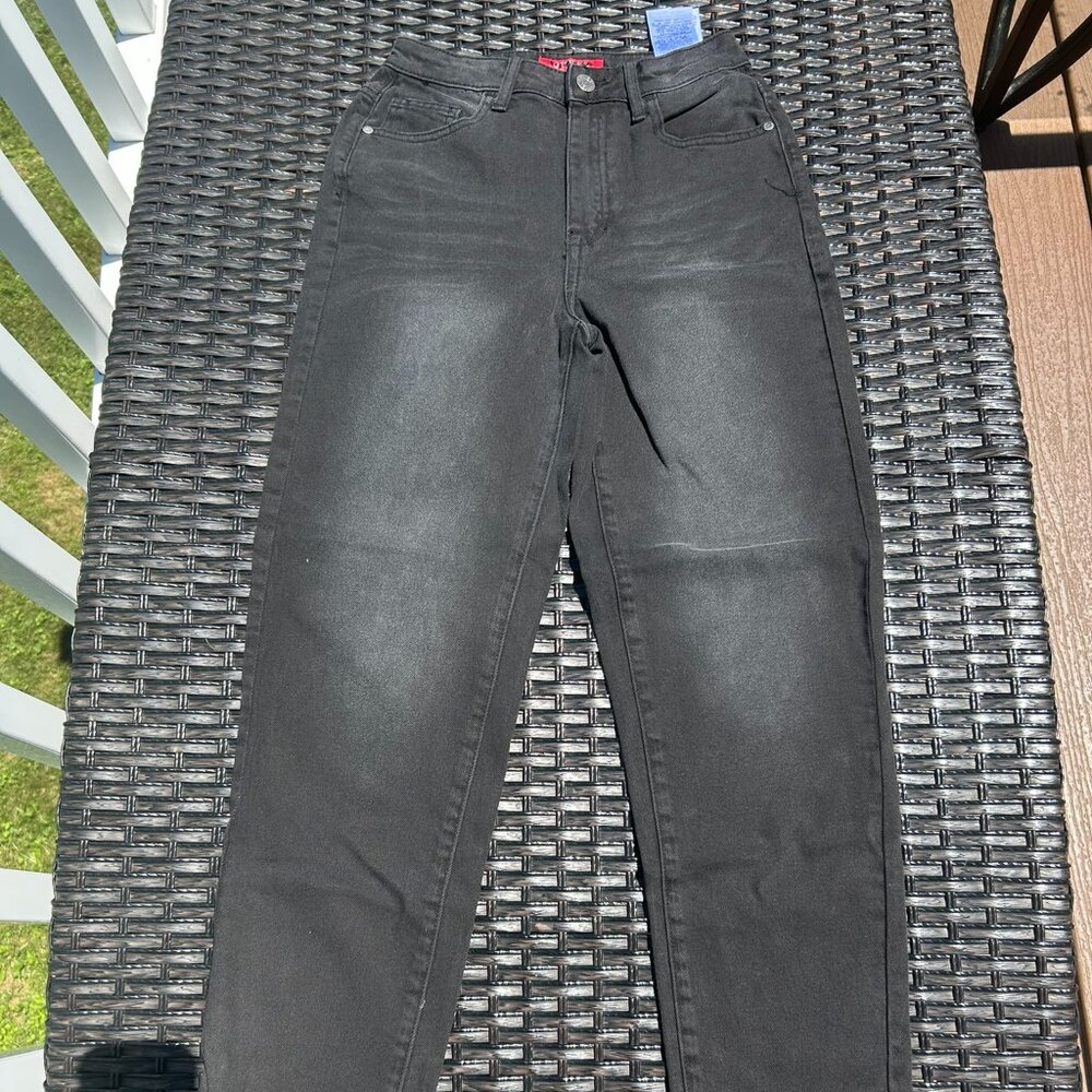 New GUESS Washed Denim- Black-  Classic Mom Jean size 25
